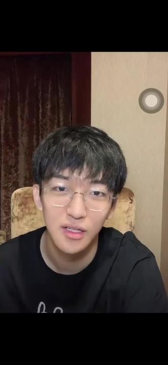 弘凡此身分明了,真有IMSB了#黄子弘凡 #有梗