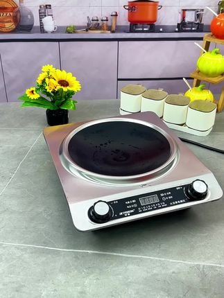 厨房选择困难症救星来了!凹面电磁炉不挑锅具,随便拿个锅就能开整,做饭超省心!#电磁炉 #小家电 #猛火灶 #厨房小家电 #厨房电器