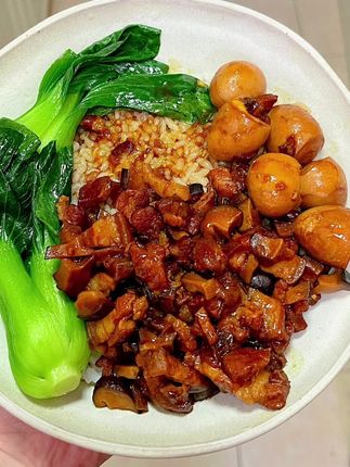 干巴菌卤肉饭 #菌子 #菌子的季节 #干巴菌