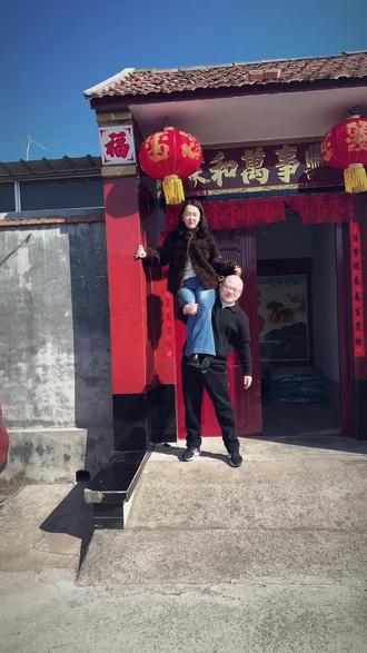 一种很新的拍照姿势#坐在肩膀上拍照