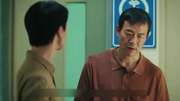 封僧无罪释放却遭全民唾骂!冉曦背黑锅,街坊逼换片警太扎心? #悬疑解说剧 #电视剧解说 #树影迷宫 #90后 #国产悬疑反转