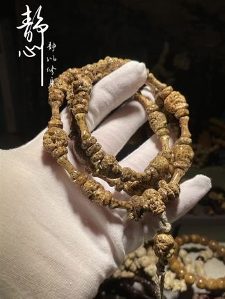 #狮驼岭 #星月走色 #雕刻工艺 #脖挂文玩 @DOU+上热门 #特色文玩