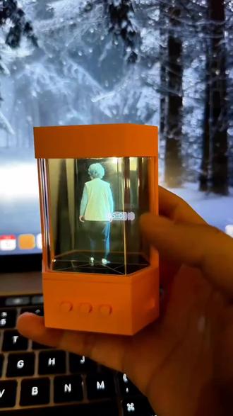 全息投影技术3D呈现 自定义画面 让思念更立体#小智 #小智Ai #全息投影 #纪念 #思念永没有终点