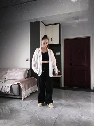 💃🎶自娱自乐,开心每一天!#跳的不好开心就好 #舞蹈日常