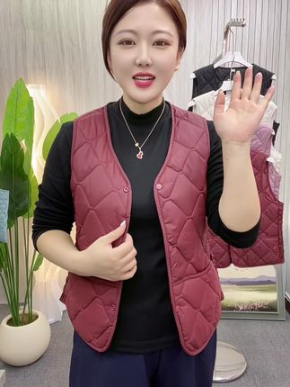 #棉服马甲 #源头实力厂家 #时尚妈妈装 她家马甲真好穿,做工精细