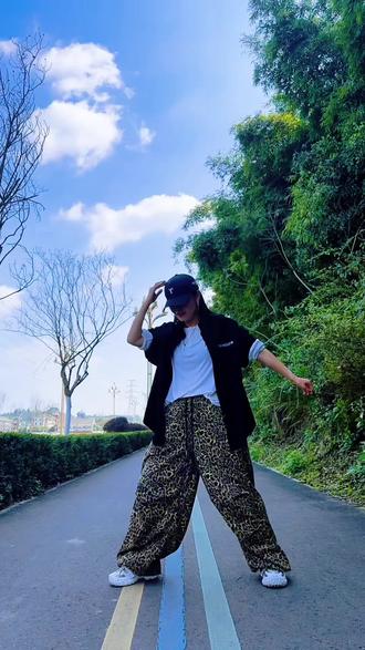 这舞收藏好久了,终于有时间学了#曳步舞 #破界