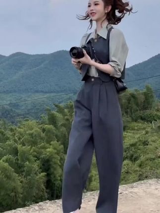 20岁很好,30岁也不差,40又怎样,只要皱纹不长进心里,我们永远风华正茂!#显瘦穿搭 #时尚减龄穿搭 #显高显瘦显腿长 #小个子穿搭#气质女神范儿