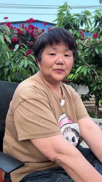 #牛低头是为了吃草,然低头是为了赚钱,别嫌赚钱的狼狈和辛苦。当你上了生活的战场里的余恩就是你最大的底气和体面。#口博文案 #普通人的生活记录 #励志记录 #正能量语录
