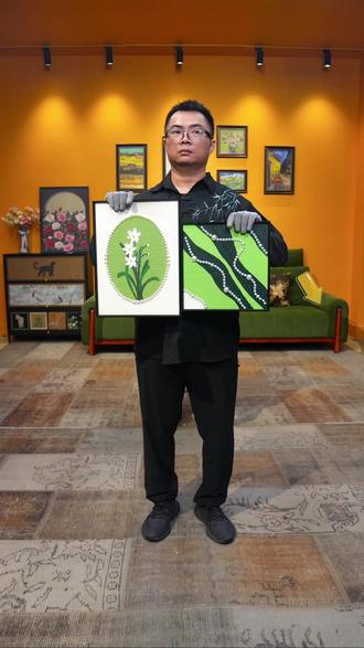 平价砂岩画,让卧室更有温度 高级砂岩质感装饰挂画,凹凸立体画面氛围感超强。经典款式永不过时,客厅餐厅随心摆放,轻松提升居家整体艺术气质。#卡通装饰画 #法式复古挂画 #墙壁装饰画