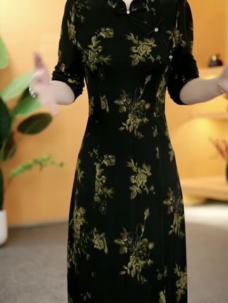 新款长袖弹力缎斜门襟旗袍连衣裙、太显瘦了 #洋气连衣裙 #精致优雅又洋气 #时尚气质连衣裙 #气质减龄穿搭 2215