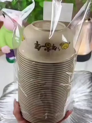 一次性碗,它是用稻谷壳做的,耐高温又环保,吃完不用洗碗,直接扔垃圾桶,方便又省事,有需要的小伙伴可以到橱窗下单#好物分享 #好物推荐 #一次性碗