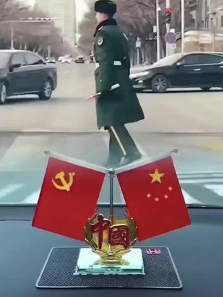 我追随的光是五星红旗的光🚩愿山河无恙,祖国繁荣昌盛#正能量 #祝祖国繁荣昌盛 #我爱我的祖国