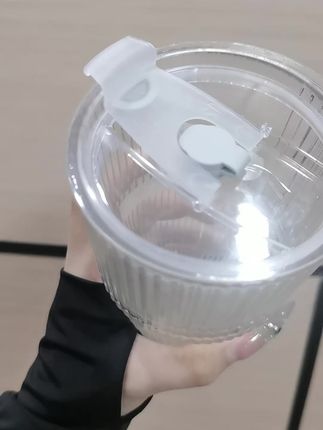 简约竖纹玻璃杯带盖带吸管水杯高颜值冷饮杯果汁咖啡杯饮料杯#水杯#杯子#饮料杯#好物分享#果汁杯