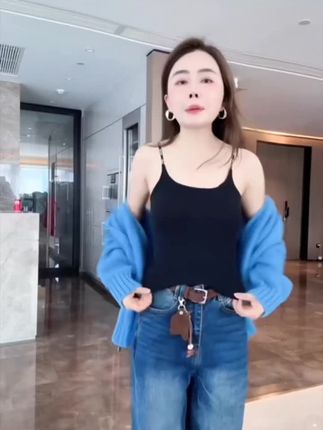 #辣妹穿搭 #吊带背心 #吊带背心带胸垫 #强烈推荐