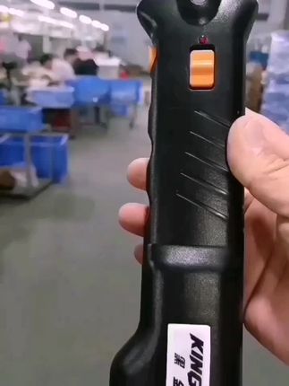防水赶猪器多种颜色选择 #赶猪器 #赶牛羊神器#赶猪棍棒鞭拍#防水防摔防折耐用#强电力待机长@赶猪神器