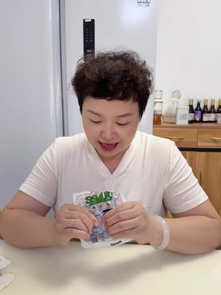 偷个嘴