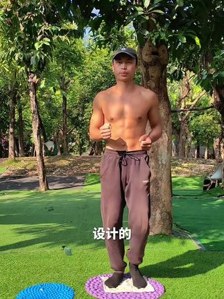 每天踩一踩指压板按摩脚底疏通经络,对身体健康#指压板#超慢跑#居家锻炼