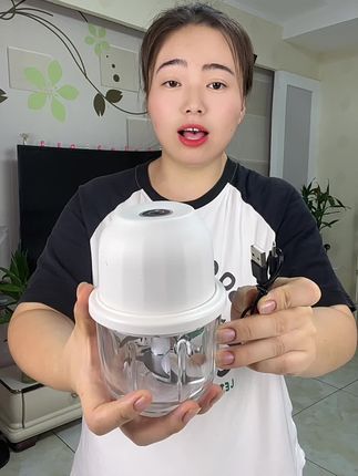 电动料理机,还是好用不贵的电动打蒜器,快速细腻,打肉打辅食都可以!#电动打蒜器 #料理机 #绞肉机#辅食机 #料理机家用