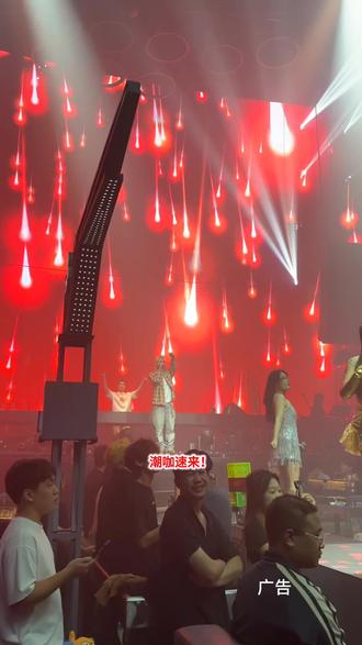 跨年不在DNA?说出去都没有面子!
#DNA酒吧#成都酒吧 #酒吧 #成都酒吧推荐 #烟火成都