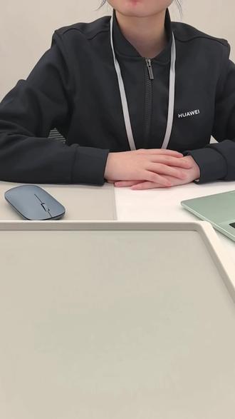 Pura80虽好,但我的p40 pro跟了我四年,还能再战两年#华为换电池 #这服务也太好了吧 #华为服务 #华为售后 #耗电快