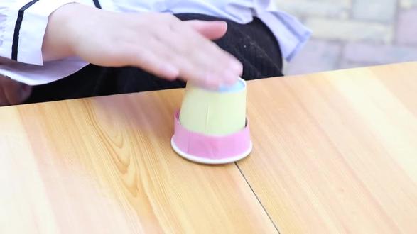 用纸杯做解压玩具