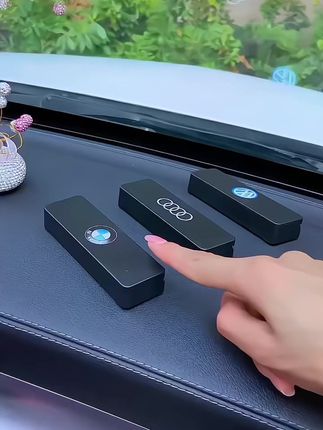 挪车号码牌,车上放一个临时停车打开方便挪车,数字是夜光的,晚上也清晰可见!#临时停车牌#汽车好物#停车号码牌#挪车号码牌 #汽车用品