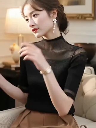 法式薄款黑色蕾丝镂空半高领修身针织衫女早秋季穿搭打底中袖上衣#法式薄款黑色蕾丝针织衫#早秋季穿搭打底中袖上衣#休闲减龄穿搭分享 #高级简约风穿搭 #半高领修身针织衫