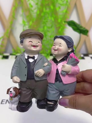 相守一生老头老太太相伴爷爷奶奶创意时尚电视柜摆件家居摆件#也太可爱了吧 #上热搜 #上热门#车载摆件