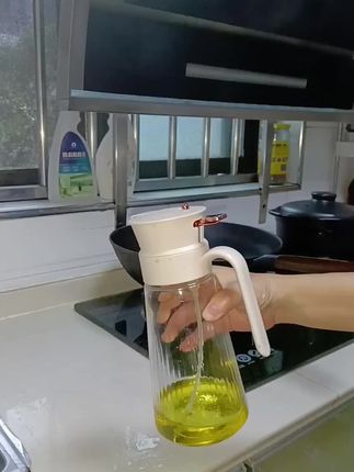 厨房里有了这款喷雾油壶,煎蛋烙饼再也不会浪费油了,喷油倒油,还不挂油真的好用#倒油喷油两用油壶#自用好物分享推荐