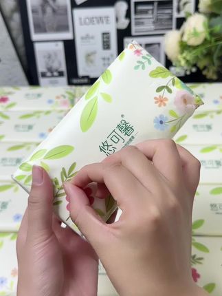 我的天呐!这也太炸裂了吧!悠可馨超大包的巨无霸抽纸!这个价格到手整箱20大包!还是原生木浆纸,纸质嘎嘎好!趁划算赶紧囤!#生活用纸 #抽纸 #大包抽纸 #超便宜超划算