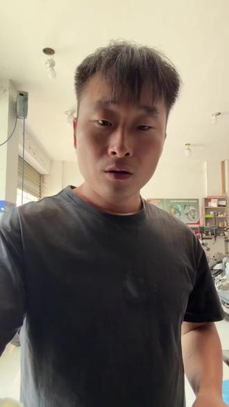 钱江赛600RS水箱风扇螺丝都能跑掉了#钱江摩托 #赛600RS #钱江 #摩托车维修 #摩托车维修与保养