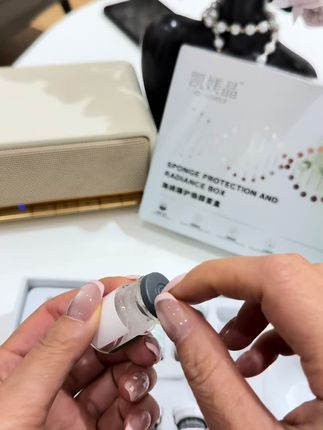 #创作灵感  加强版海绵微晶#海绵微针小绿膜  刺感强,但结果很好,搭配舒缓凝胶和冻干粉。补水修护一步到位!.#护肤  #好皮肤养出来  #护肤分享