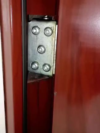 家里门窗锁具咯吱响,用这个门锁润滑剂,哪里异响喷哪...爱车门窗,天窗,门把手,座椅, #润滑剂除锈剂松动剂 #润滑剂车窗 #润滑剂除锈