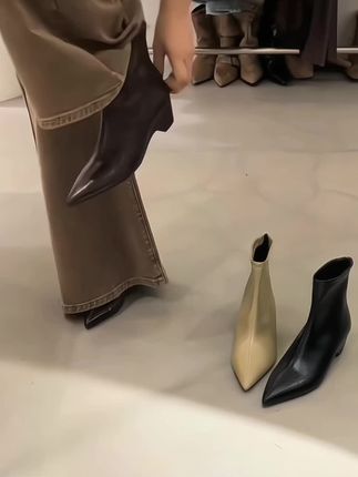 法式尖头复古短靴女2025秋冬新款复古弹力马丁靴百搭瘦瘦短靴#好鞋推荐#好穿又好搭#高级感穿搭#爆款热卖中