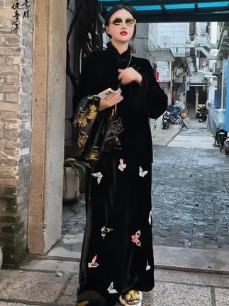 #新中式 #新中式穿搭 #新中式国风 #在时装周看见东方美 #秋季日常实用穿搭思路分享
