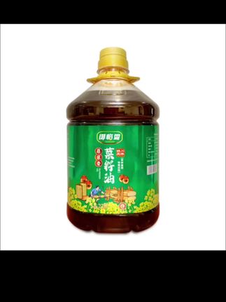 【新菜油5斤】四川菜籽油纯正非转基因健康粮油现榨产品乡村 喜欢吃菜籽油的朋友看过来,我们家这个菜籽油都是用的非转基因油菜籽榨出来的,而且是地道的川菜风味,不管是用来炒菜还是拌饭都特别好吃,它的香味很浓郁,可以很好的提升菜品的味道,让饭菜变得更加美味可口,家里备上这样一瓶菜籽油真的很不错哦!