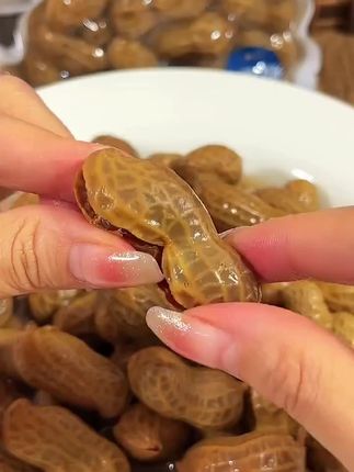 6.99元抢2斤卤煮花生!老卤慢炖8小时,咸香透骨超入味,颗颗饱满不烂皮。开袋即食,追剧、下酒、当零食都绝,这价格囤3单都不心疼!#强烈推荐 #卤煮花生 #花生 #水煮花生 #盘它 @DOU+上热门 @DOU+小助手