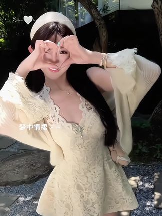 #轻松拿捏慵懒风穿搭#秋氛围感#白月光#今天穿什么#手势舞