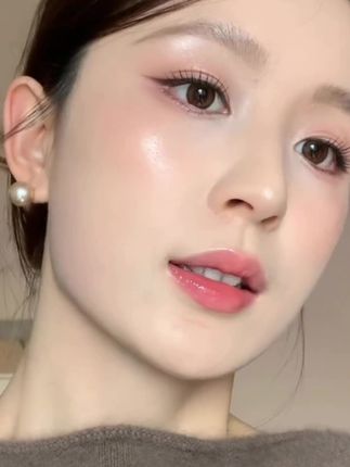姐妹们~终于等到#澳兰黛气垫 来活动了,水润又遮瑕,这个价还送一个替换装,闭眼入,#好用不贵的气垫推荐 #水润遮瑕气垫 #美妆好物 #防水防汗不脱妆