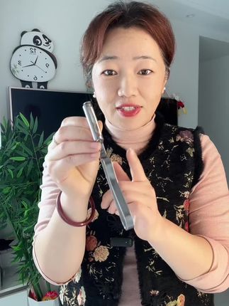 #不锈钢削皮刀不生锈# #一把顶三把 不锈钢果蔬刀 厨房省空间神器# 不锈钢削皮刀 刮皮像剥纸# 瓜果处理超顺# 厨房小白也会用#