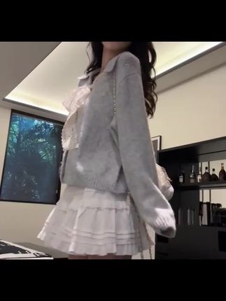 #时髦精look被我轻松拿捏 #ootd穿搭 #高级的美一定是独立与优雅 #气质这一块拿捏死死的