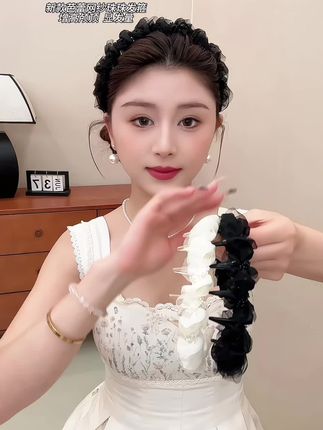 #发箍这样戴好美 芭蕾网纱设计洋气减龄,不挑脸型,还可以正反两戴哦 #头饰发饰 #发箍戴法 #发箍 #碎花整理