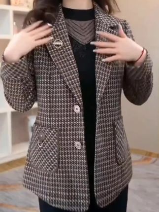 中年女士春秋小西装外套2025新款气质修身显瘦妈妈秋装西服上衣服#时尚气质穿搭 #气质百搭 #减龄气质穿搭 #时尚穿搭女装 #减龄显瘦
