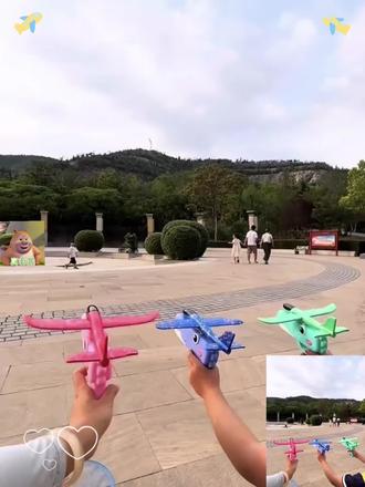 儿童弹射泡沫飞机手持发射枪户外亲子运动手抛飞天滑翔机玩具#玩不够的童年小玩具 #泡沫飞机 #儿童玩具 #假期游玩 #亲子运动 @DOU+小助手 @巨量千川