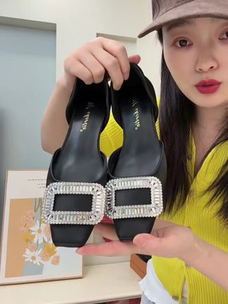 #这款百搭小凉鞋上脚是真好看#舒适养脚好穿又好看百搭显气质