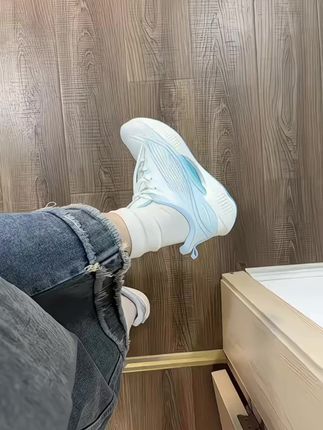 跑步靠它了!!军训我拿出这双鞋你该如何应对!#鞋控日常 #透气的鞋子 #回力运动鞋 #神仙鞋子