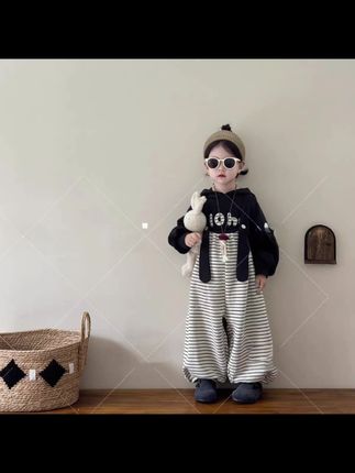 儿童2025套装秋新款男女童宽松百搭字母连帽卫衣可爱条纹背带 #生女儿就是用来打扮的 #高品质童装 #萌娃穿搭 #女童穿搭 #甜美穿搭