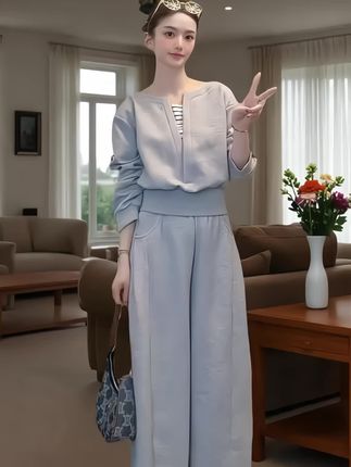 #穿出自信穿出美丽 #气质套装穿搭 #美搭尽显女神范 #秋季穿搭 #每日分享
