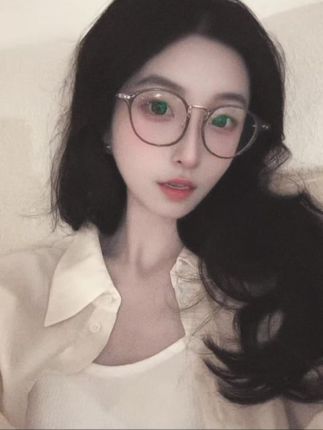#慵懒风 #姐姐 #眼镜控 #御姐 #自拍自拍自拍