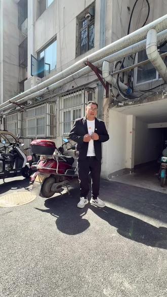 第23集 湛河旁 通阳台四楼步梯 2026年了家人们还会选择步梯房吗?#同城#实地拍摄#平顶山#日常vlog #实景拍摄 欢迎评论